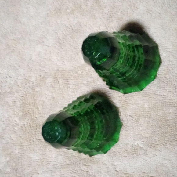Green Glass Christmas Tree Shakers - Picture 2 of 8